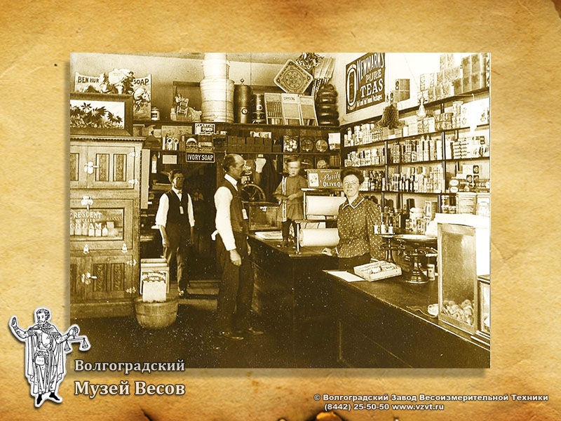 Merchant's store. Old photograph depicting a balance.