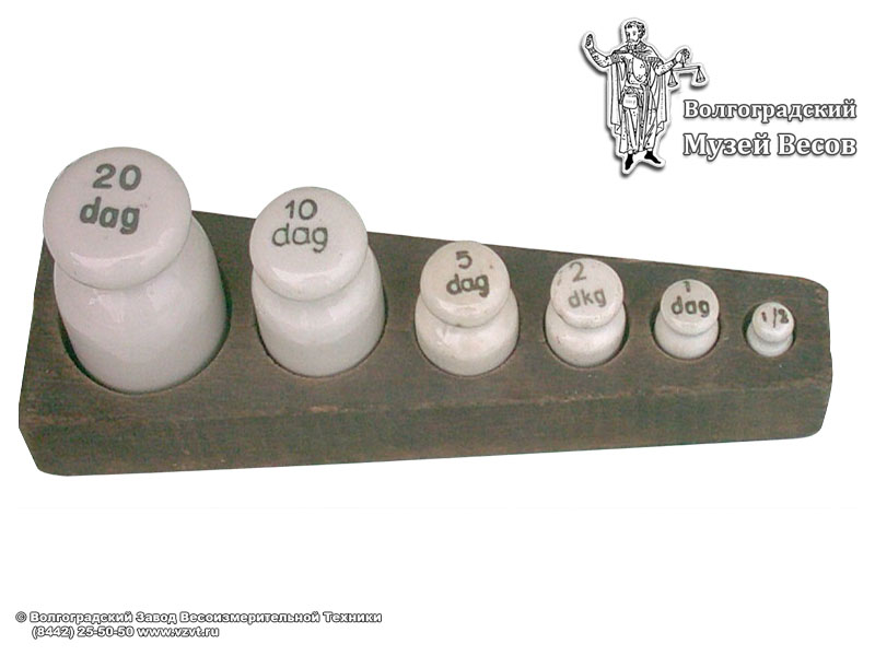 A set of ceramic weights for precise measurements. Poland, the first half of 20th century