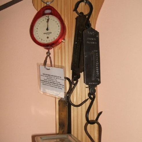 The smallest museum of scales (Cršenovy, Czechia)